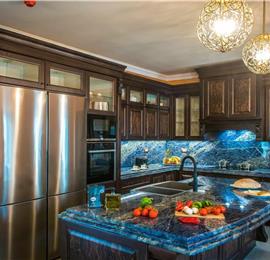 8 bedroom luxury villa with pool near Koutsounari, sleeps 16